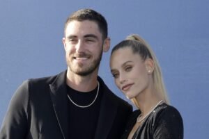 Cody Bellinger Wife
